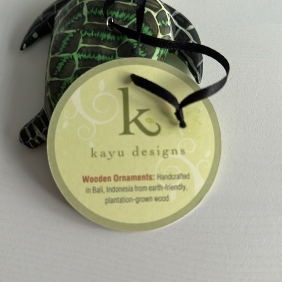 Artisan Made Wooden Turtle Ornament NWT - Picture 6 of 6